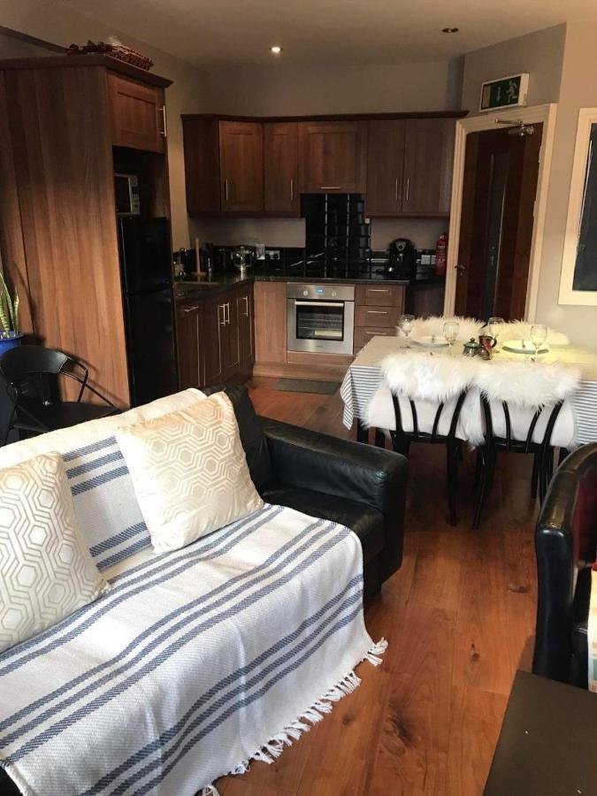Centre Of Dingle Town - Luxury Holiday Apartment Exteriör bild